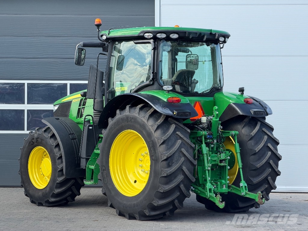 John Deere 7200 R Трактори