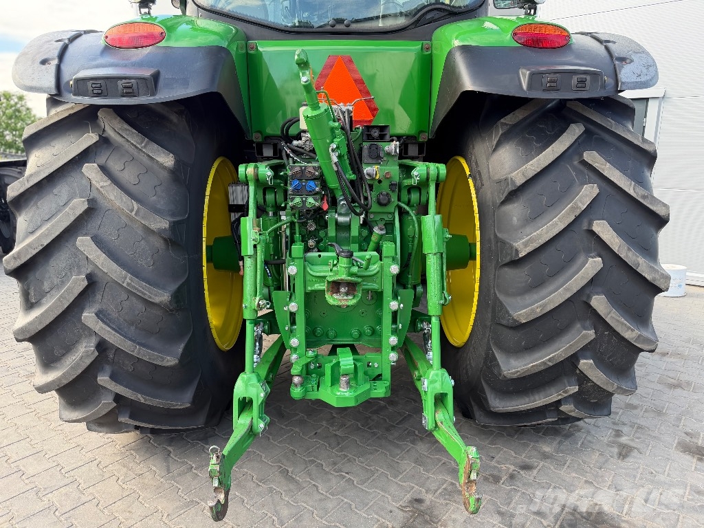 John Deere 7200 R Трактори