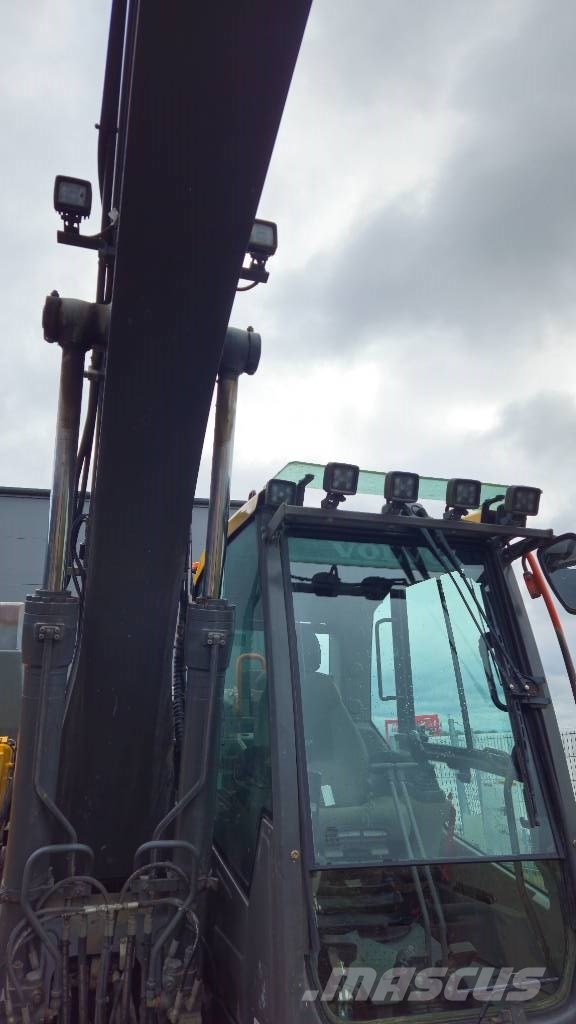 Volvo EC 140 EL Kāpurķēžu ekskavatori