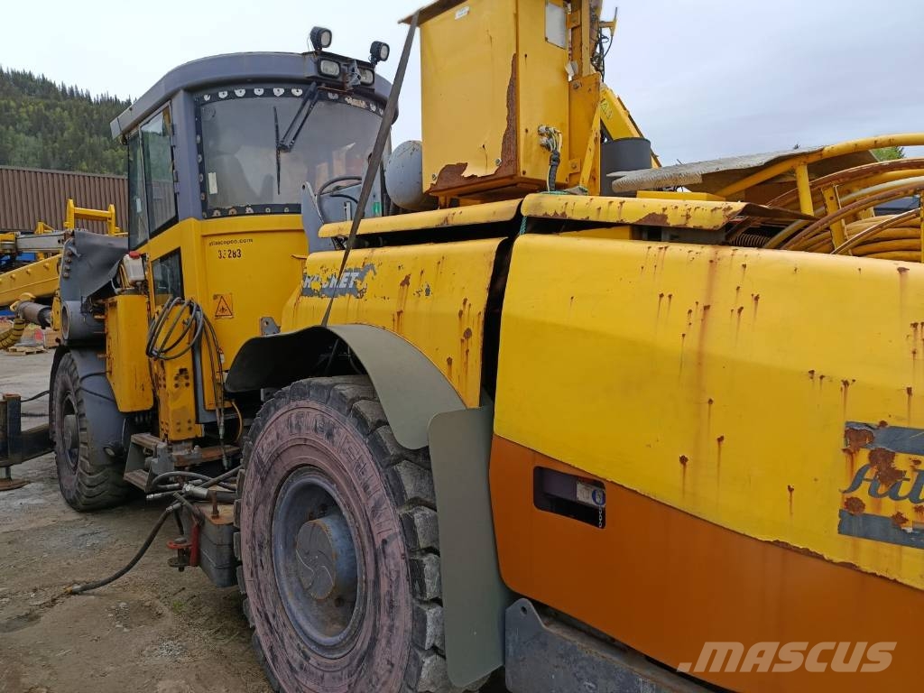 Atlas Copco Rocket Boomer E2 - C30 مثبتات كابلات تحت سطح الأرض