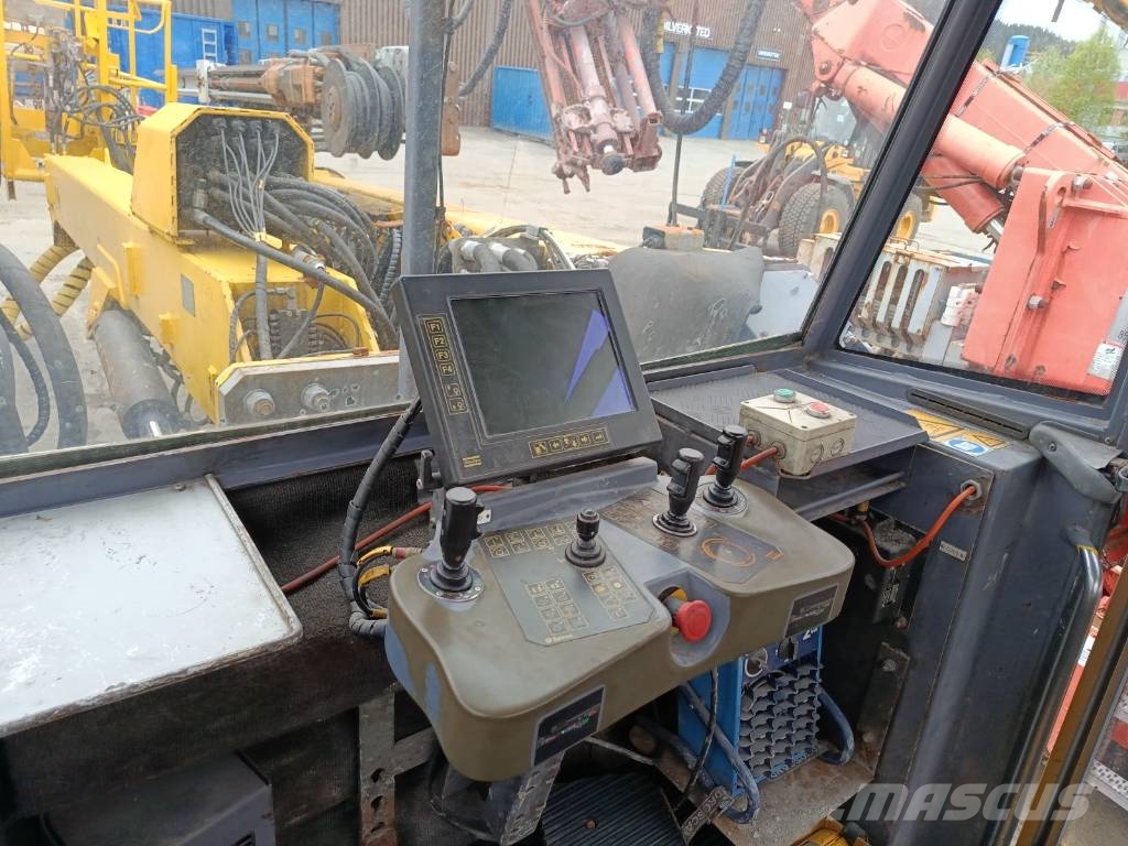 Atlas Copco Rocket Boomer E2 - C30 مثبتات كابلات تحت سطح الأرض