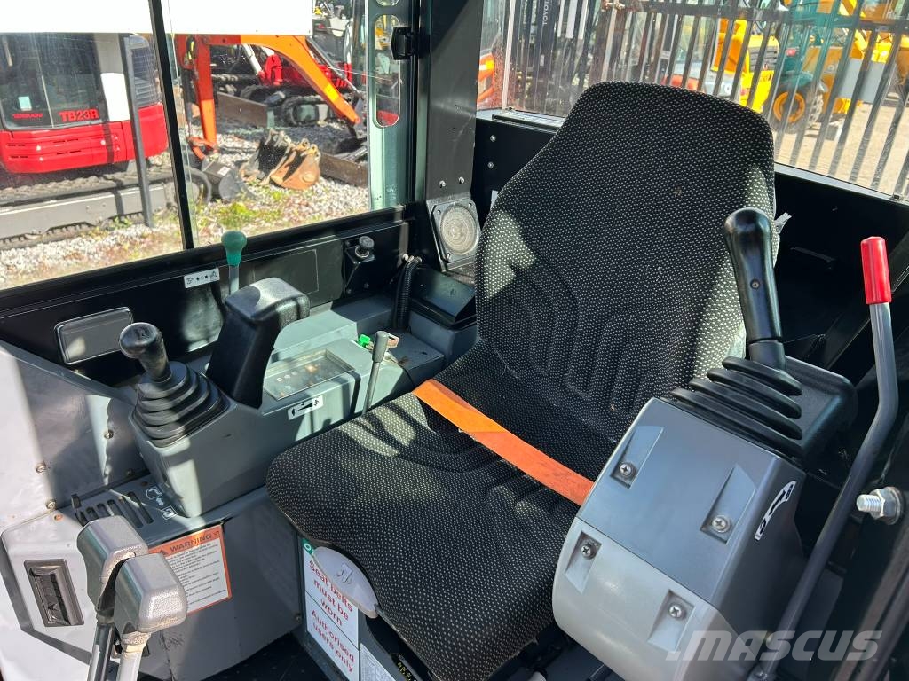 Takeuchi TB 23 R Miniescavatori