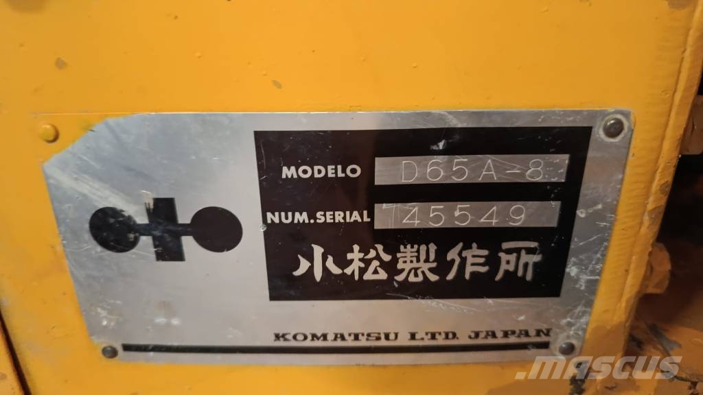 Komatsu D 65 A-8 lánctalpas dózerek