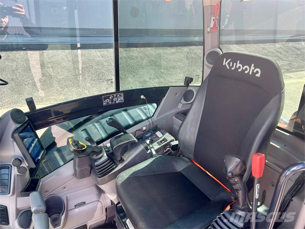 Kubota KX060-5 PYÖRITTÄJÄLLÄ Minigraafmachines < 7t