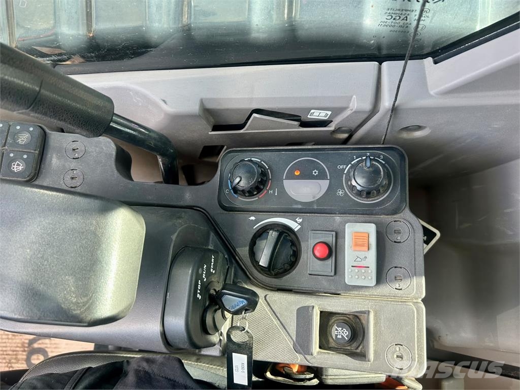 Kubota KX060-5 PYÖRITTÄJÄLLÄ Minigraafmachines < 7t