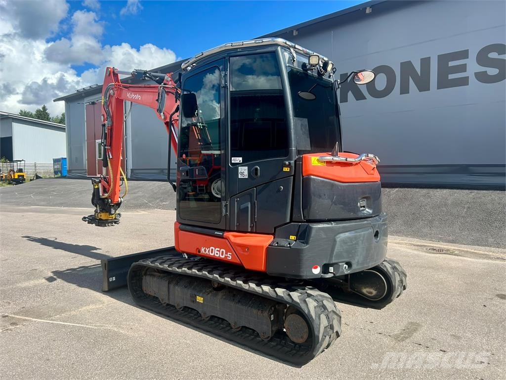 Kubota KX060-5 PYÖRITTÄJÄLLÄ Minigraafmachines < 7t