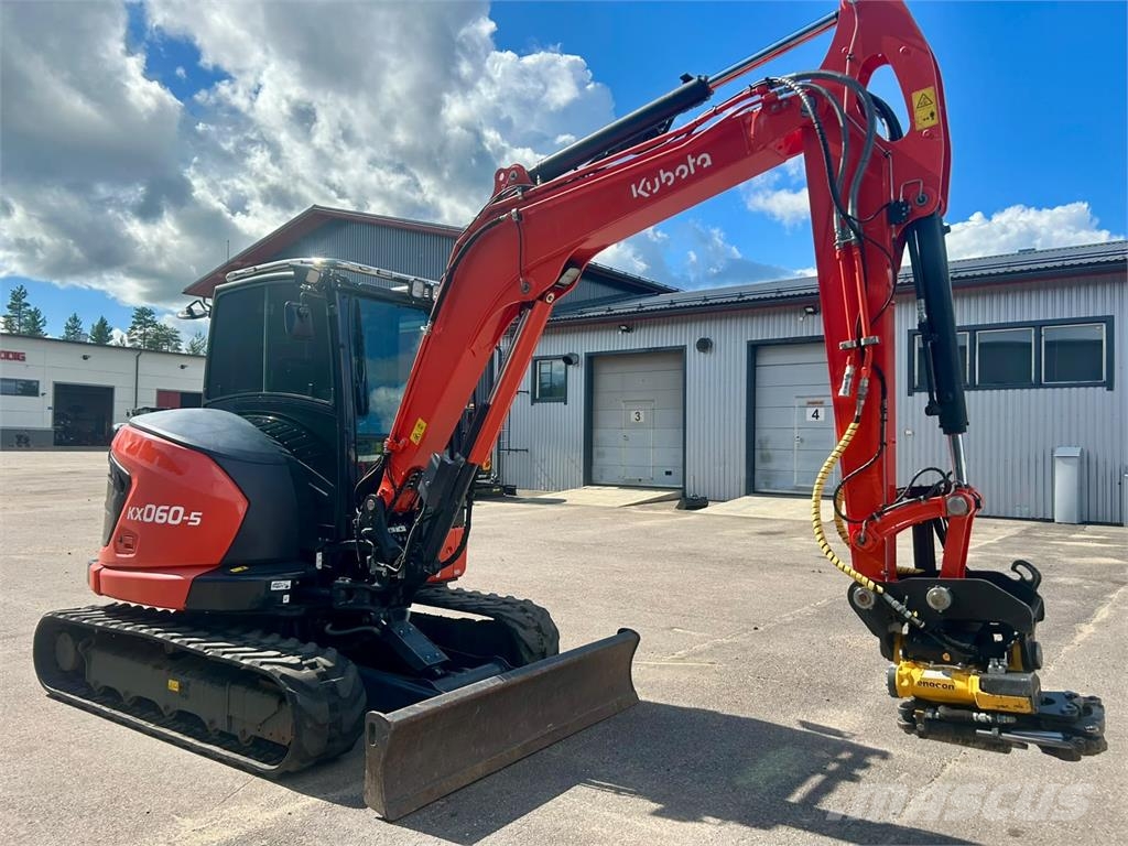 Kubota KX060-5 PYÖRITTÄJÄLLÄ Minigraafmachines < 7t