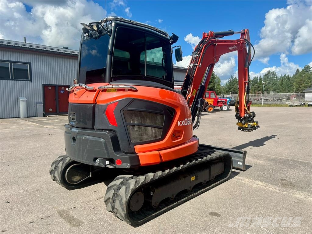 Kubota KX060-5 PYÖRITTÄJÄLLÄ Minigraafmachines < 7t