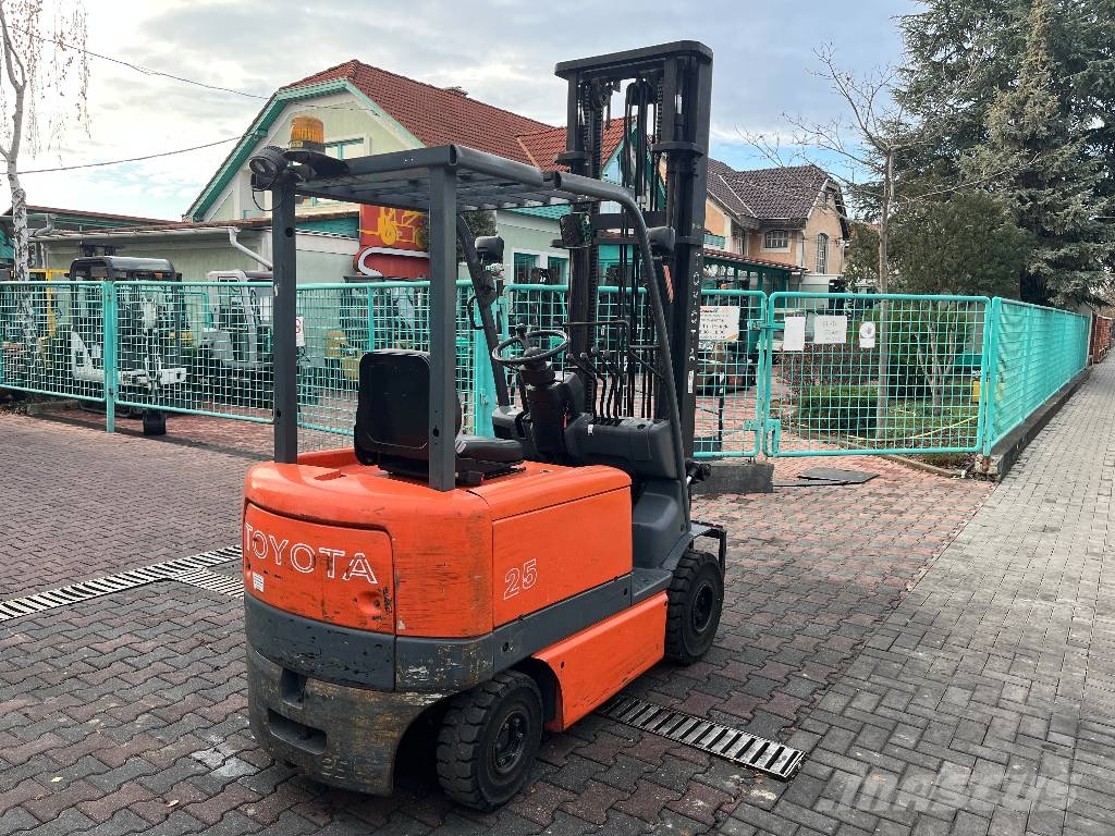 Toyota 6FB25 V-4224 INW Electric forklifts
