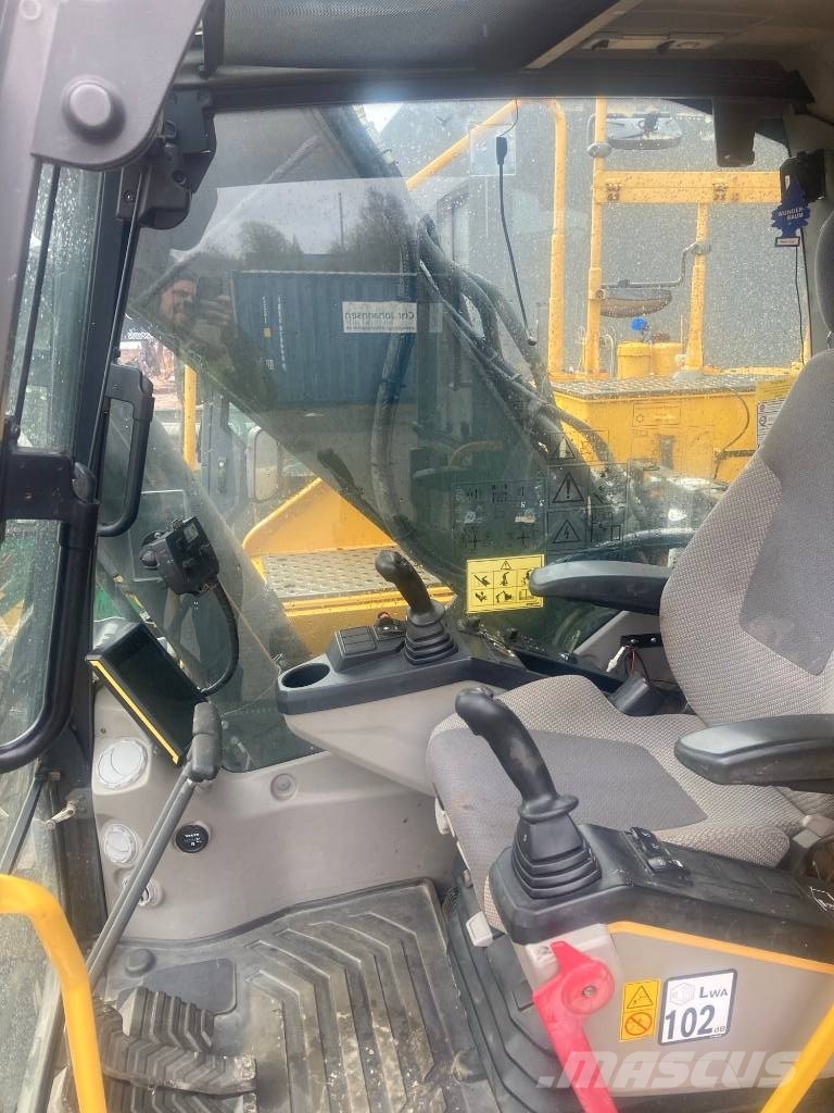 Volvo EC220EL, GPS Leica 3D, Engcon rotortilt Beltegraver