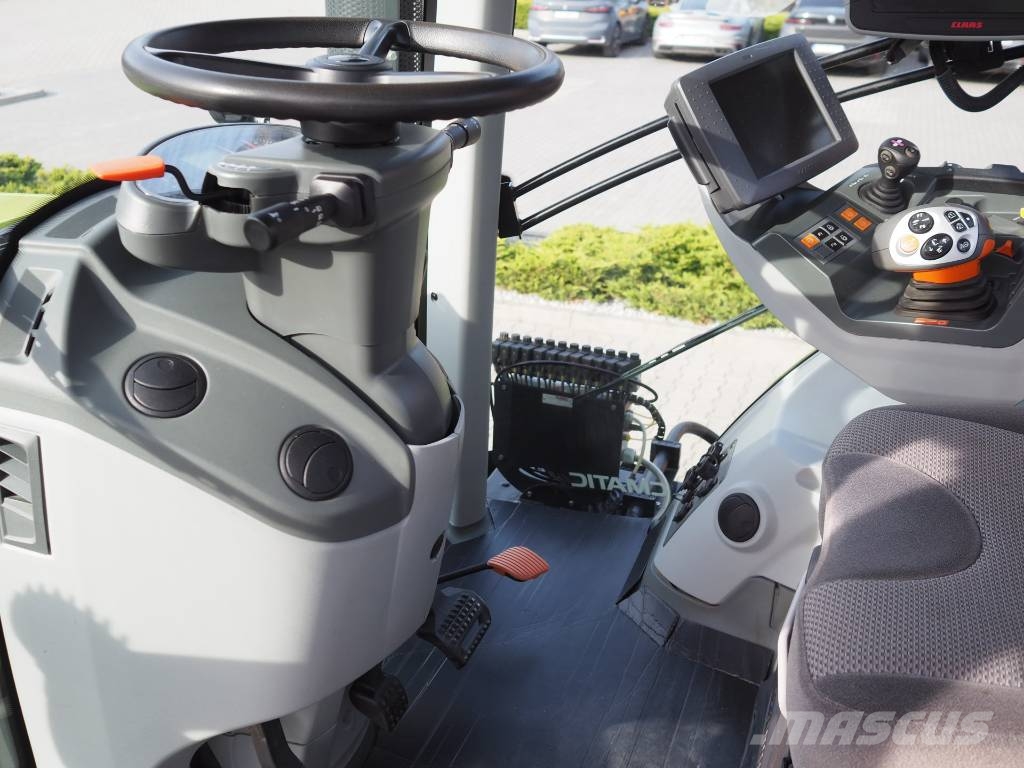 CLAAS Axion 830 CMATIC GPS Traktorok
