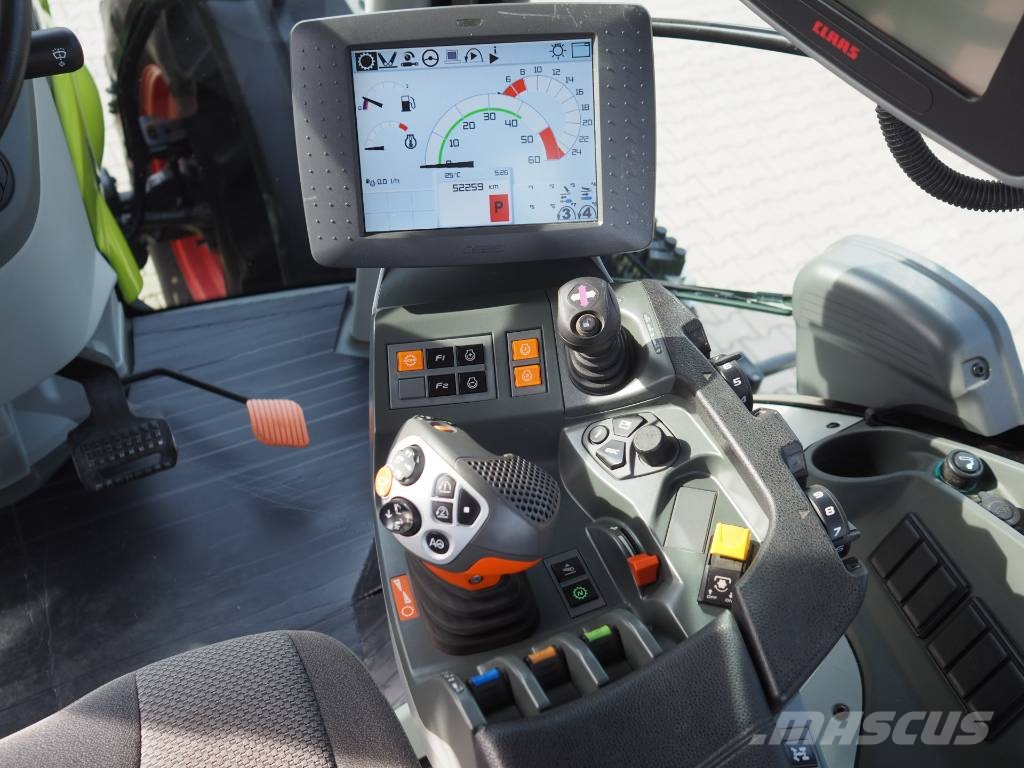 CLAAS Axion 830 CMATIC GPS Traktorok