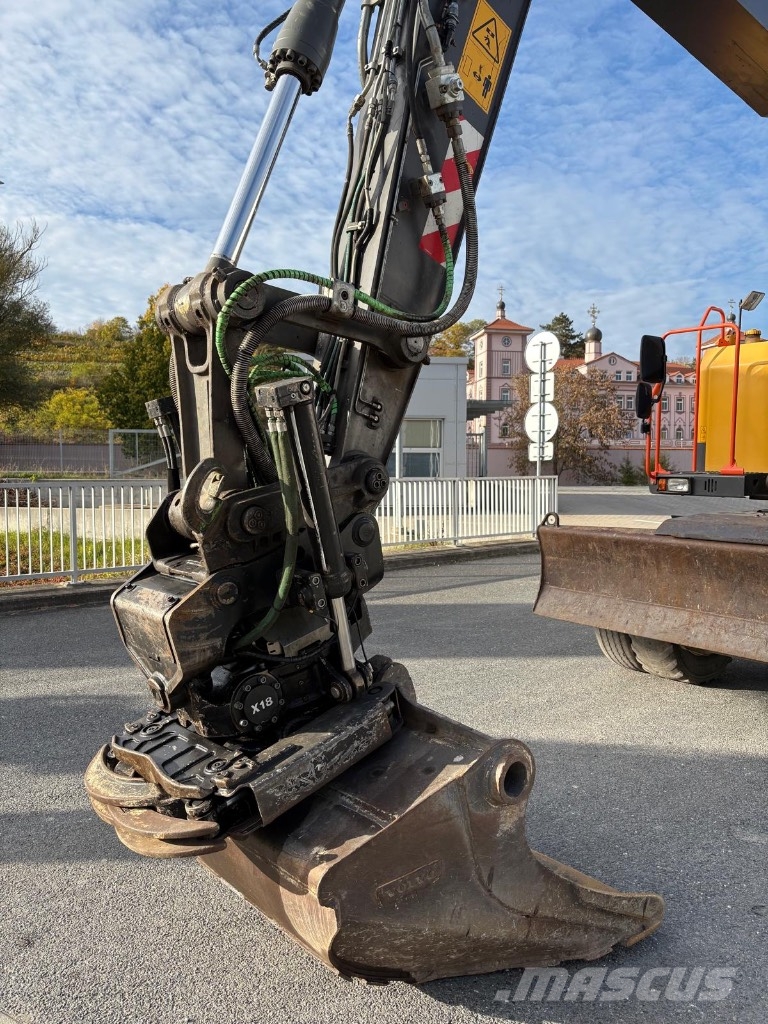 Volvo EWR170E حفارات بعجل
