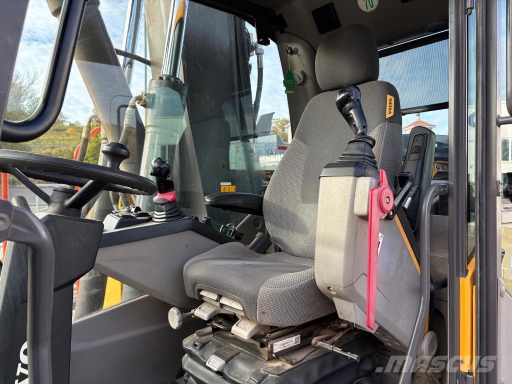 Volvo EWR170E حفارات بعجل