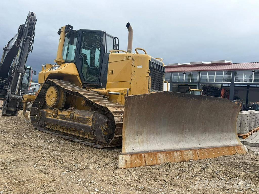 CAT D 6 N XL Telaketjupuskutraktorit