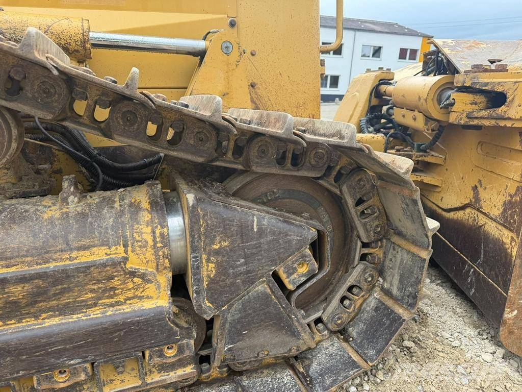 CAT D 6 N XL Telaketjupuskutraktorit
