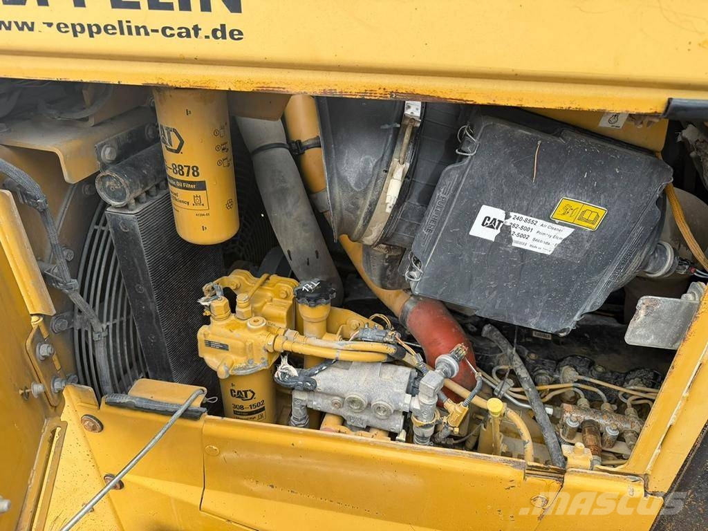 CAT D 6 N XL Telaketjupuskutraktorit