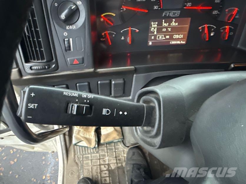 Volvo FH16 크레인 트럭