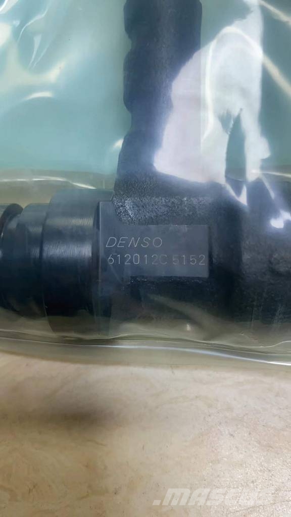 Komatsu 6D140 fuel injector Varikliai