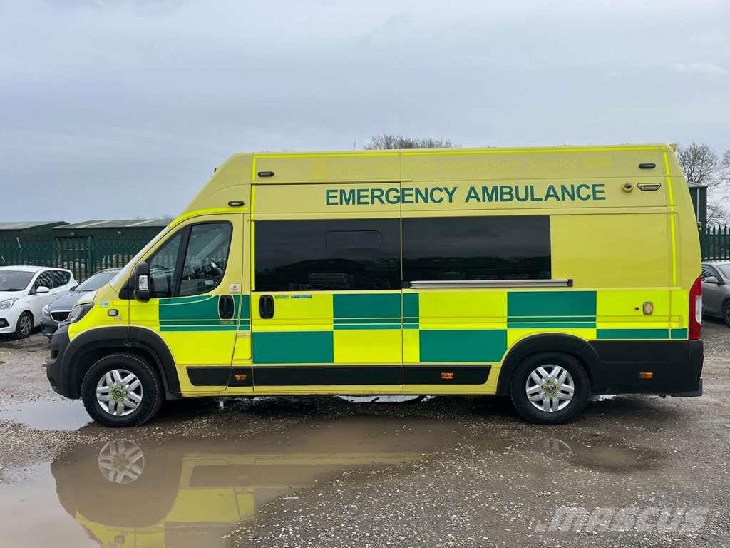 Fiat Ducato A&E Fiat Ducato A&E Vehicle with Stryker Pr Ambulanssit