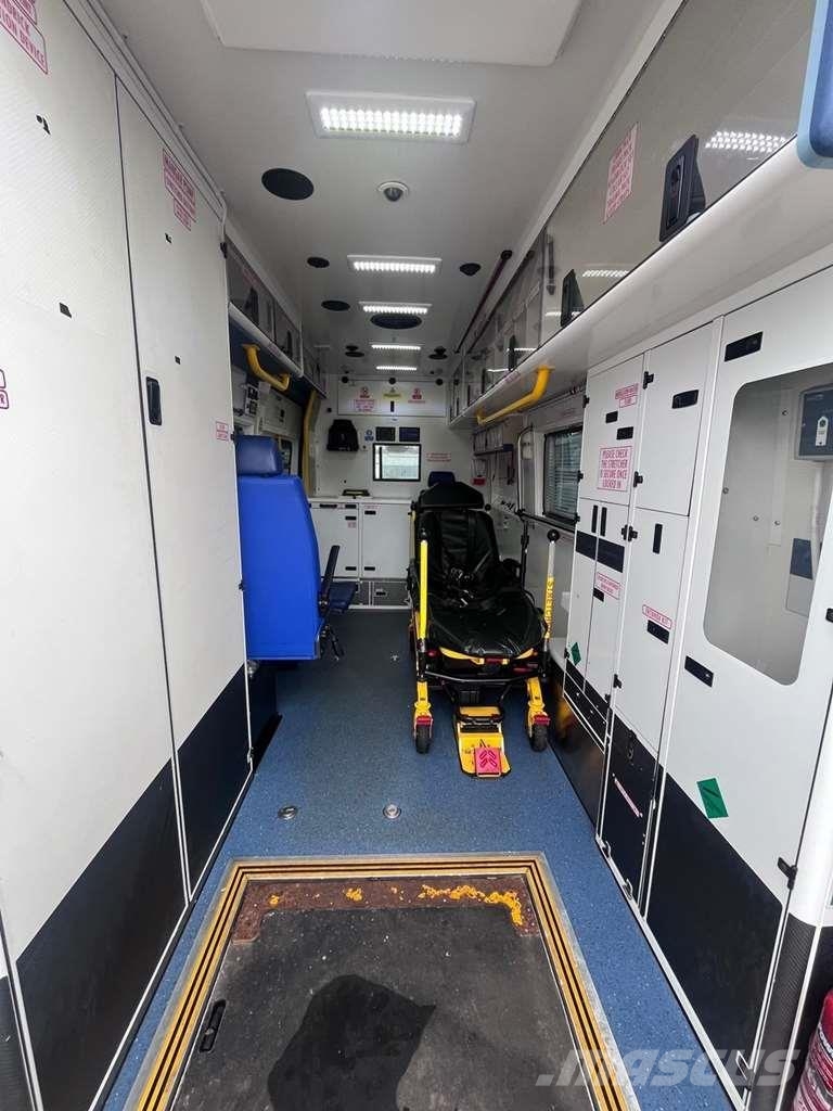 Fiat Ducato A&E Fiat Ducato A&E Vehicle with Stryker Pr Ambulanssit