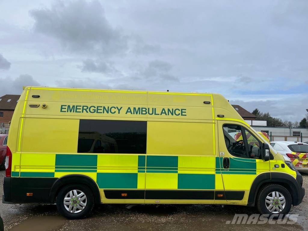 Fiat Ducato A&E Fiat Ducato A&E Vehicle with Stryker Pr Ambulanssit