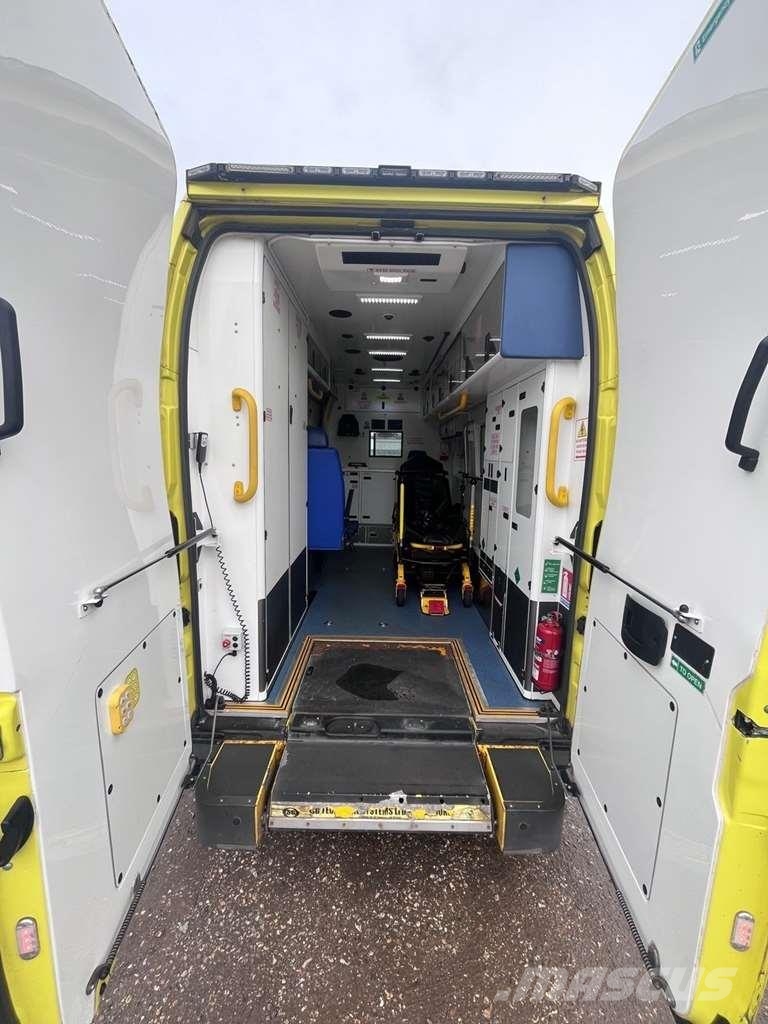 Fiat Ducato A&E Fiat Ducato A&E Vehicle with Stryker Pr Ambulanssit