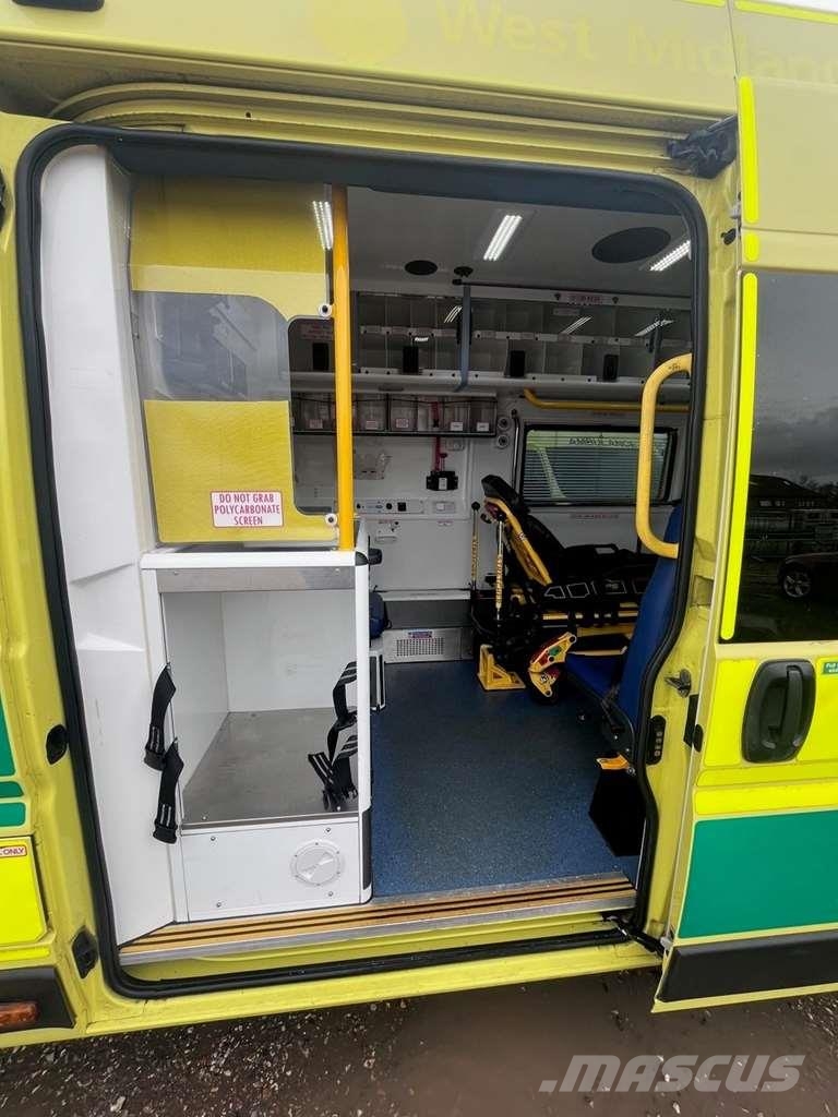 Fiat Ducato A&E Fiat Ducato A&E Vehicle with Stryker Pr Ambulanssit