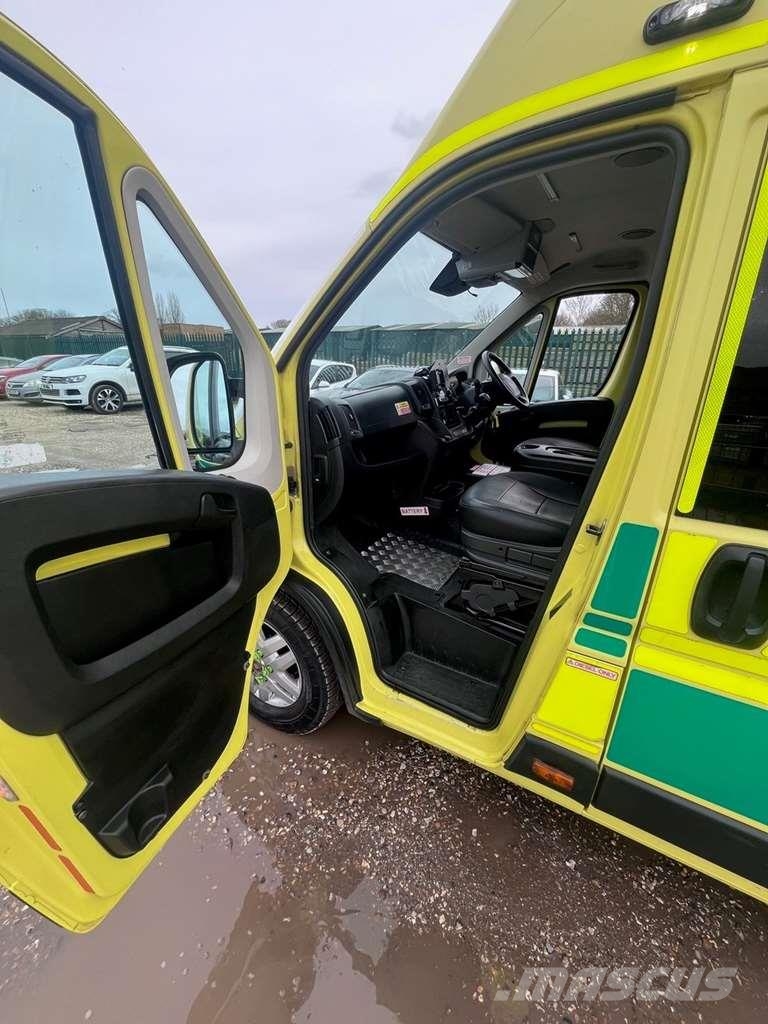 Fiat Ducato A&E Fiat Ducato A&E Vehicle with Stryker Pr Ambulanssit
