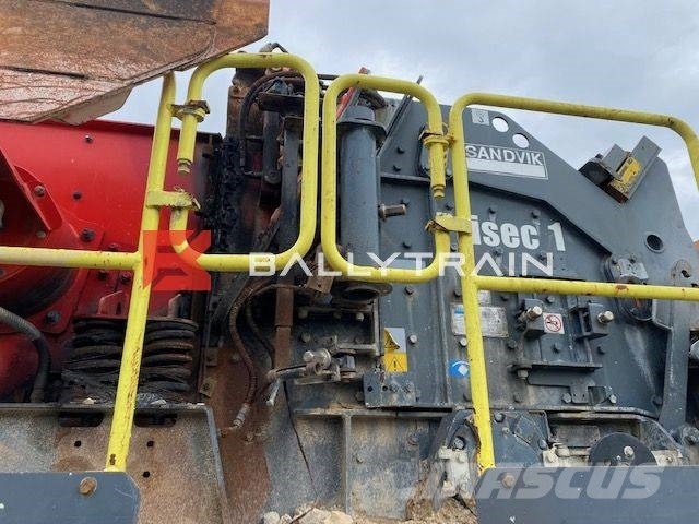 Sandvik QI341HS Impact Crusher (Fire Damaged For Breaking) Mobilne drobilice