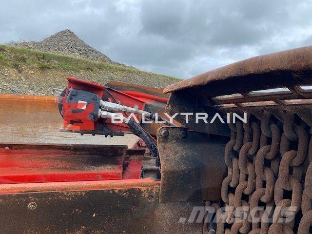 Sandvik QI341HS Impact Crusher (Fire Damaged For Breaking) Mobilne drobilice