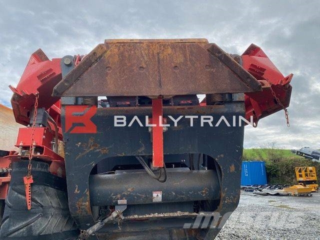 Sandvik QI341HS Impact Crusher (Fire Damaged For Breaking) Mobilne drobilice