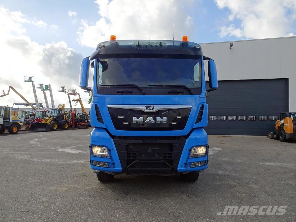 MAN TGX 18.460 5 X Sadulveokid