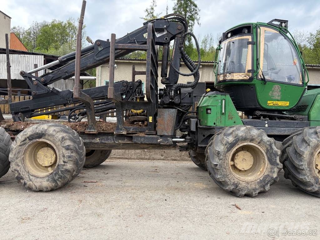 John Deere 1510 E Forwarders