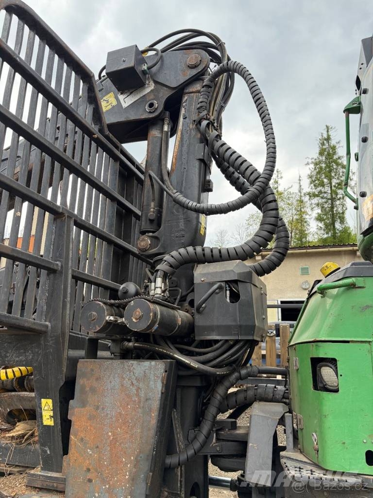 John Deere 1510 E Forwarders