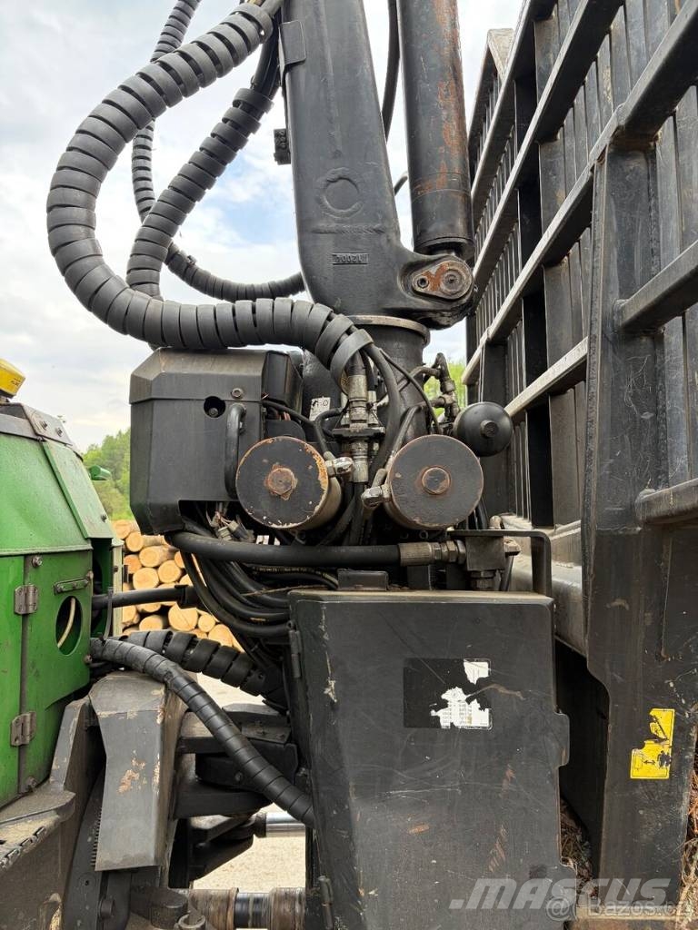 John Deere 1510 E Forwarders