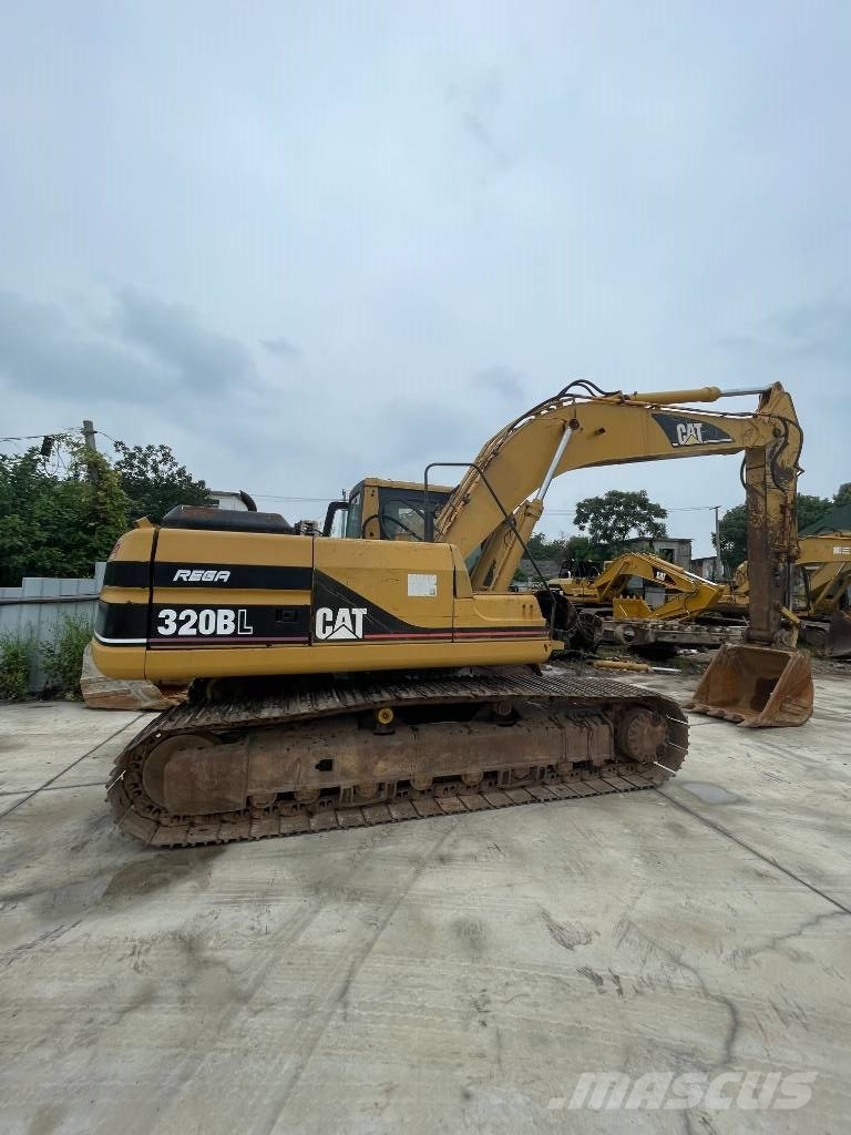 CAT 320 B L Гусеничні екскаватори