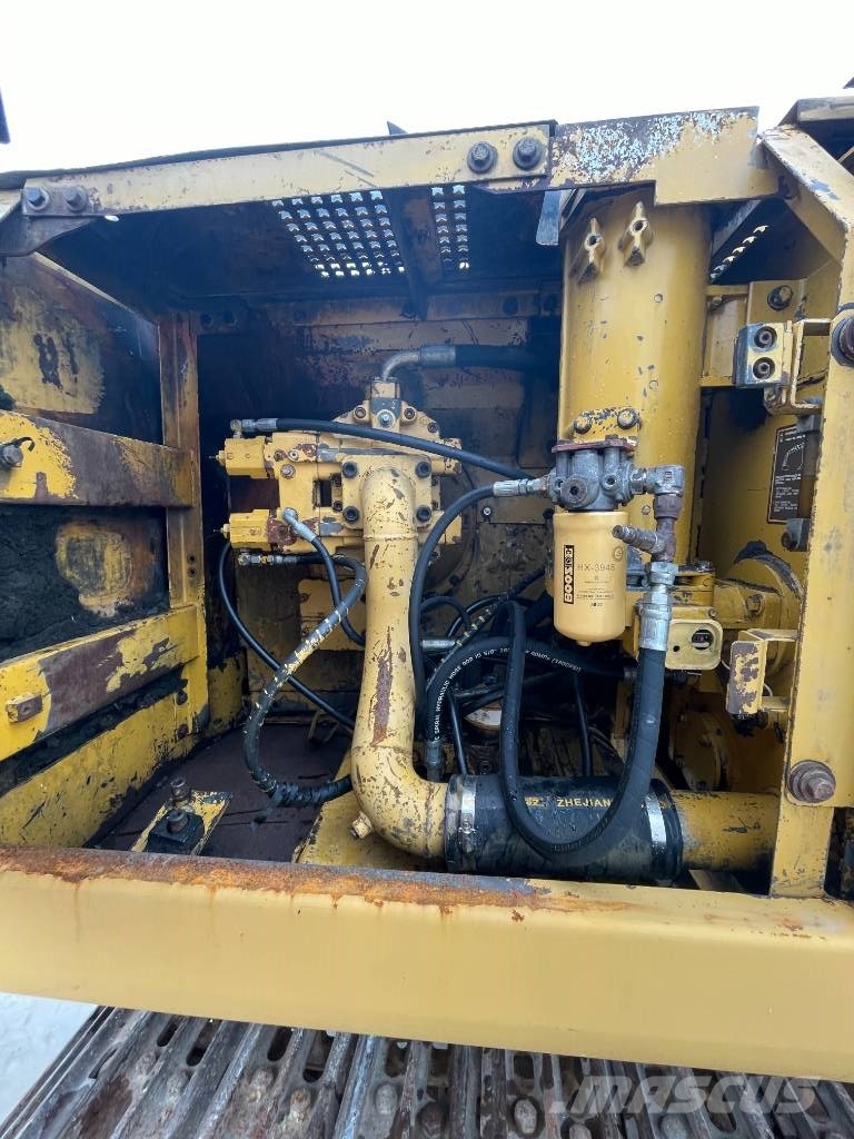 CAT 320 B L Гусеничні екскаватори