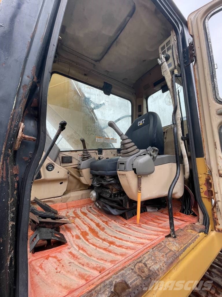 CAT 320 B L Гусеничні екскаватори