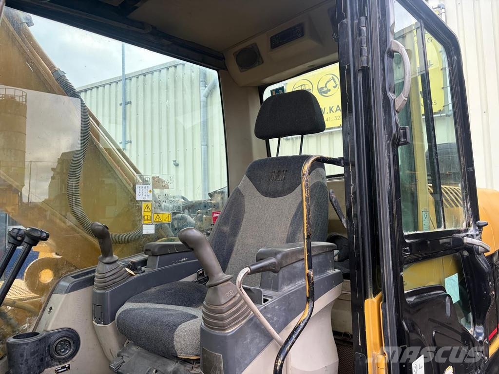 CAT 322C LN Excavator - 26.2T - Hammer Line - Airco - Crawler excavators