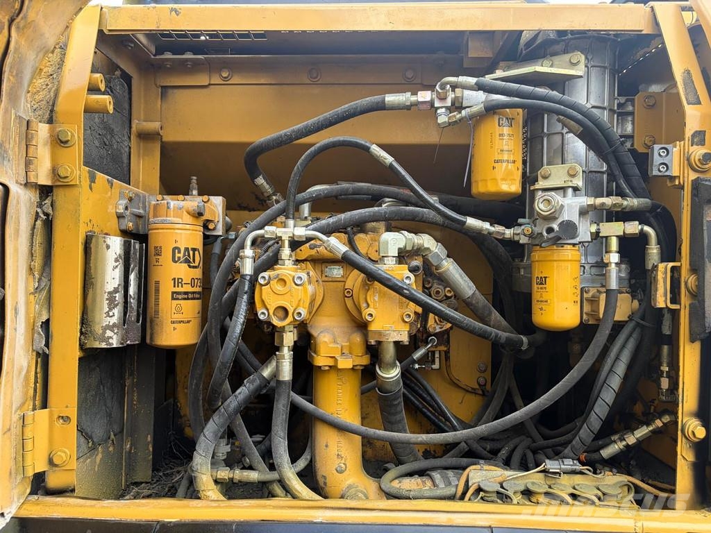 CAT 322C LN Excavator - 26.2T - Hammer Line - Airco - Crawler excavators