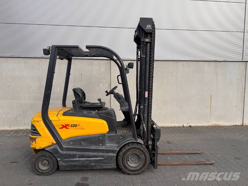 Pimespo XE 25 Electric forklifts