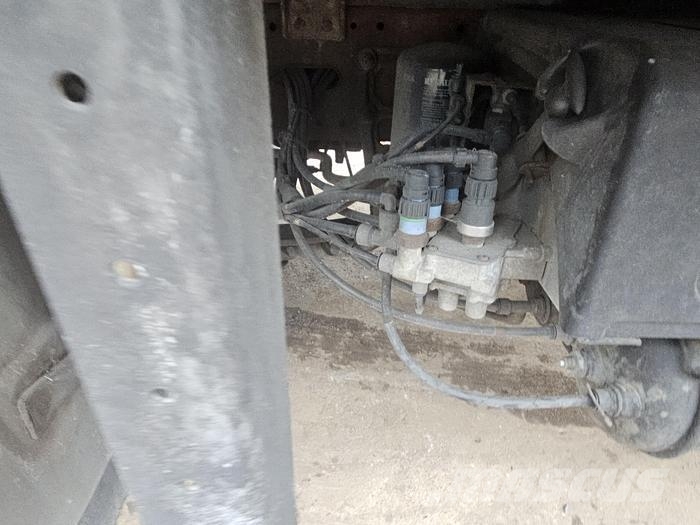 Renault MIDLUM 180 - EURO 3 - 731000 KM Camiones con caja de remolque
