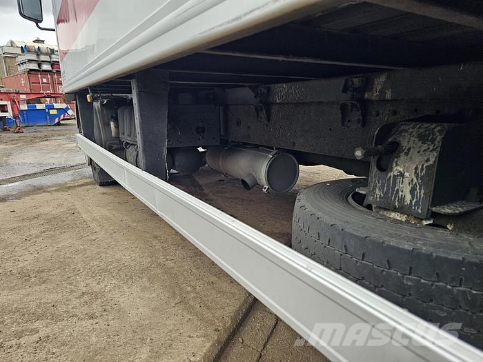 Renault MIDLUM 180 - EURO 3 - 731000 KM Camiones con caja de remolque