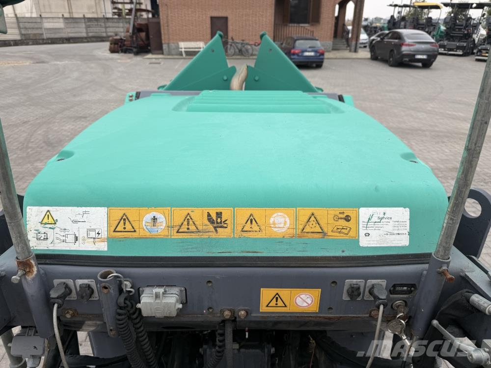 Vögele Super 700-3i Asfaltadoras