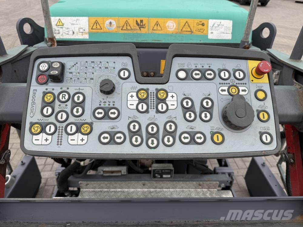 Vögele Super 700-3i Asfaltadoras