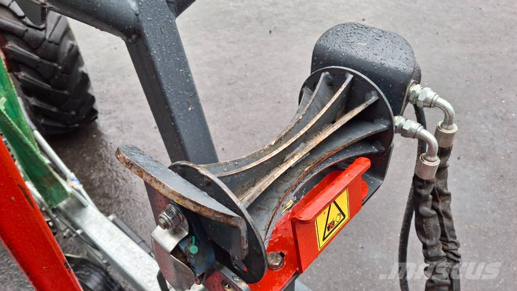 Pilkemaster Evo 36 vähän ajettu tieliikennemalli polttomoottorilla Wood splitters and cutters