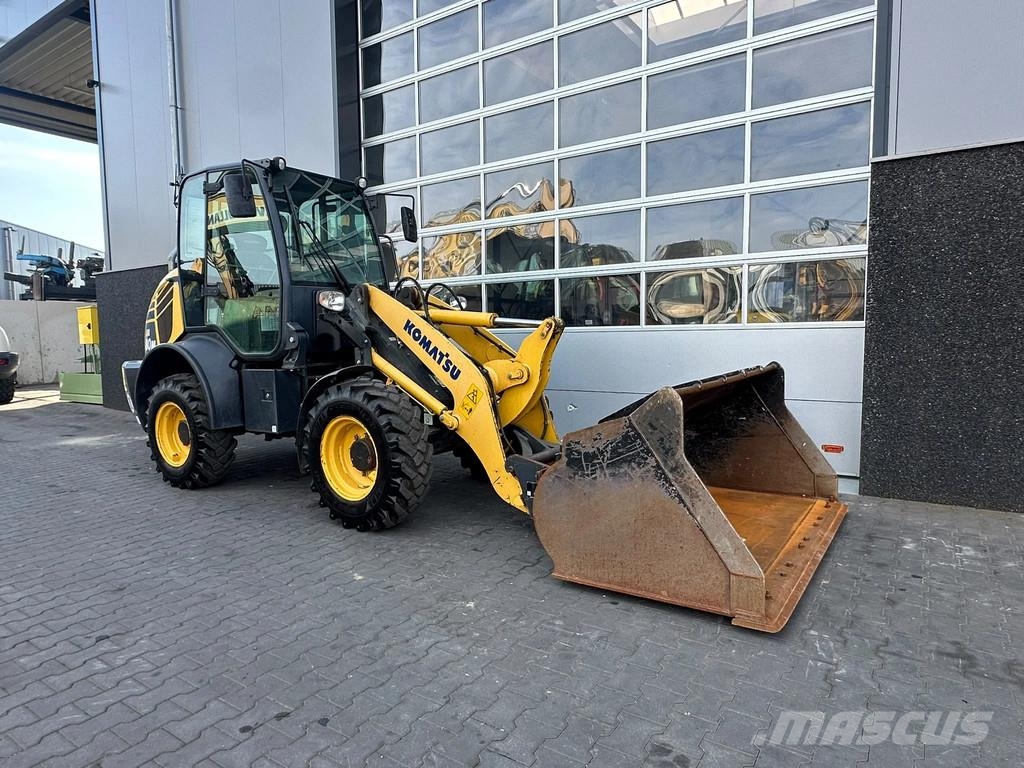 Komatsu WA80M-7 Wielladers