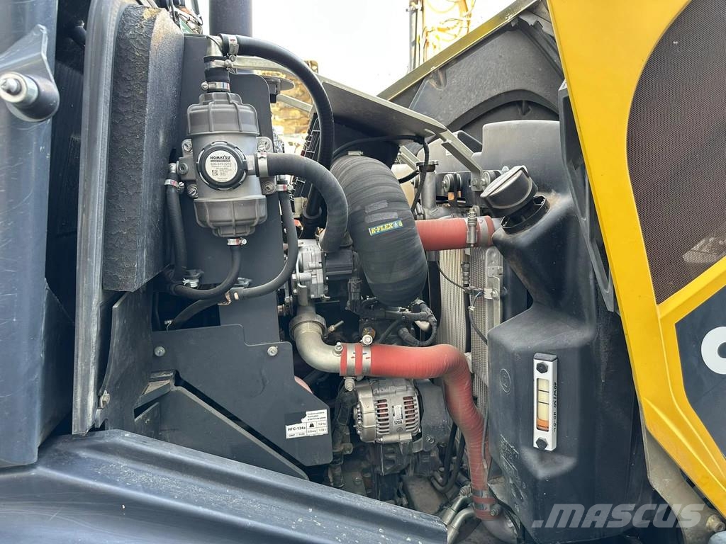 Komatsu WA80M-7 Wielladers