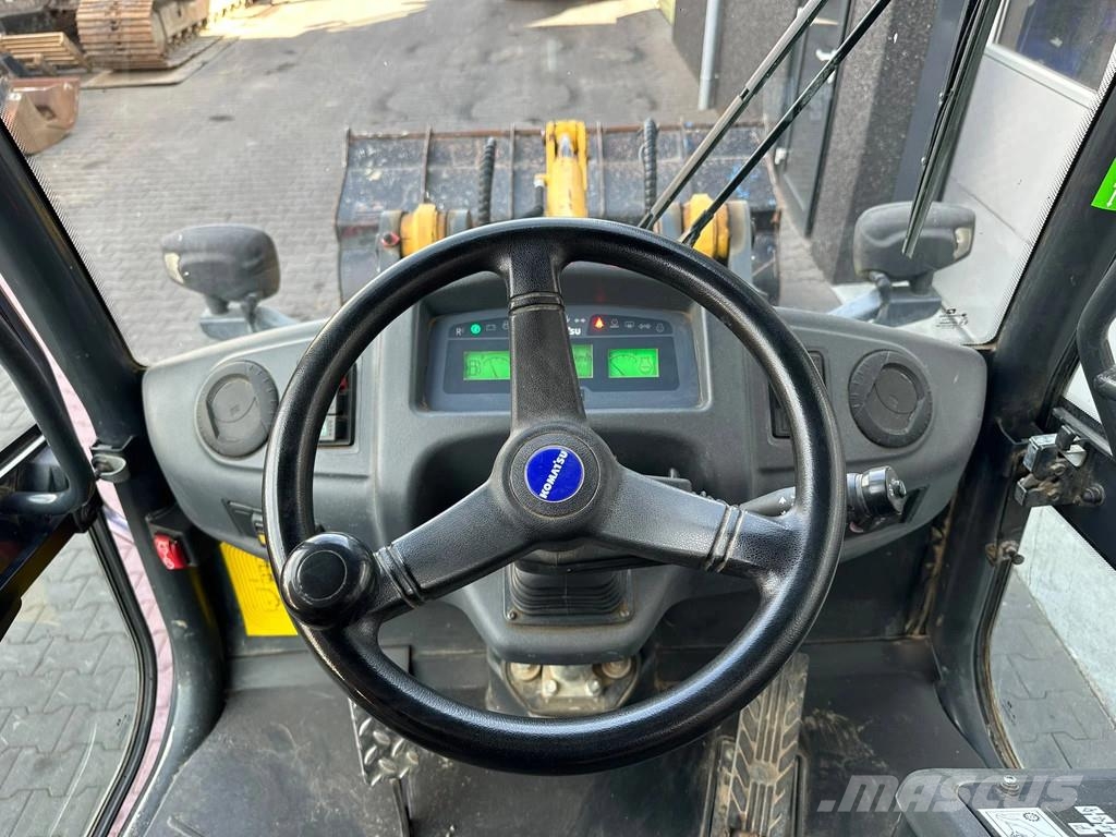 Komatsu WA80M-7 Wielladers
